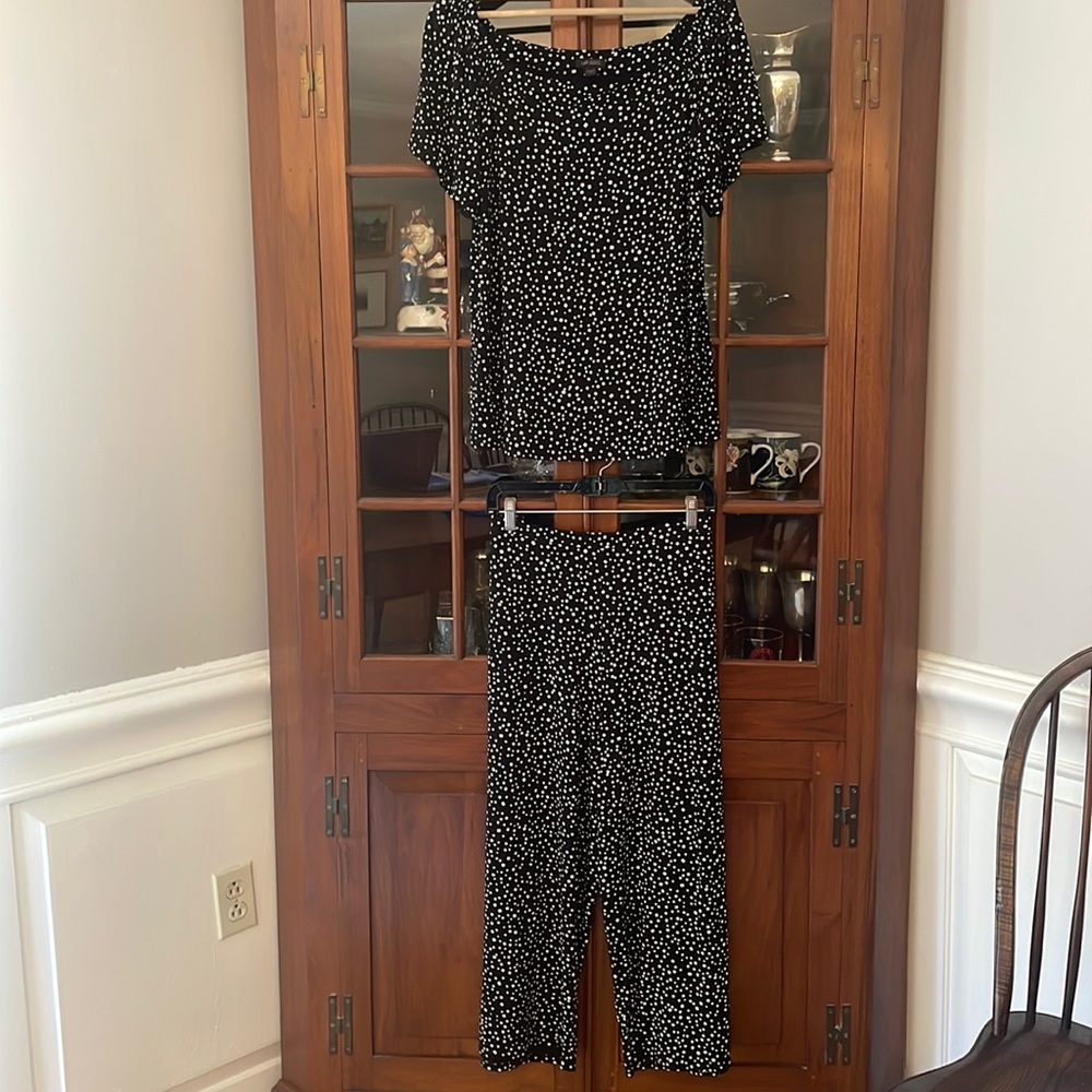 J Jill Wearever Black & White Pants & Top Coordinating Set L